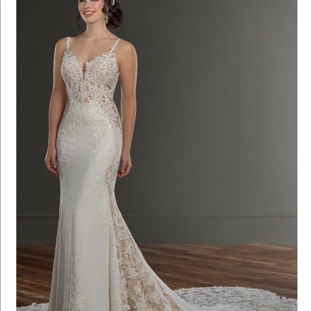 Martina Liana size 12 Ivory and Honey Porcelain color wedding dress and Vail. - Picture 2 of 7